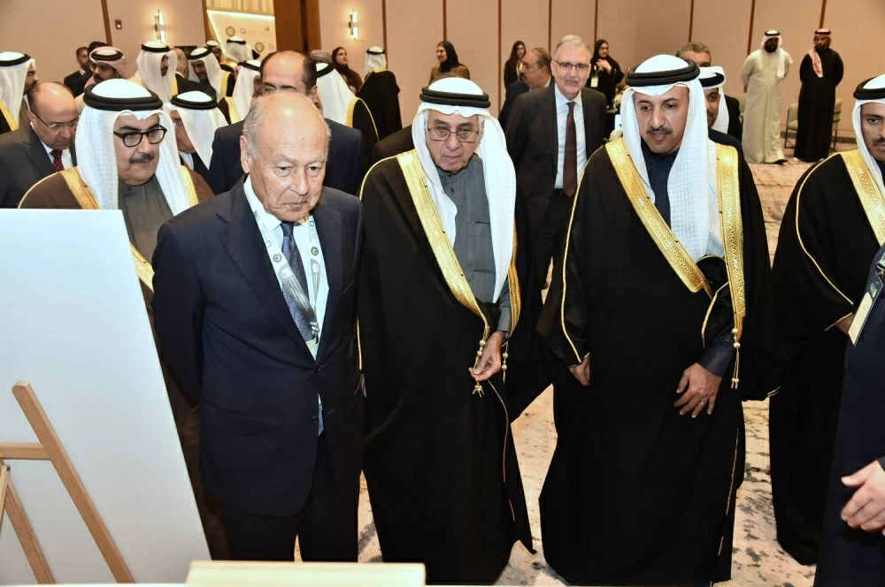 تدشين كتاب يوثّق مسيرة البحرين مع جامعة الدول العربية