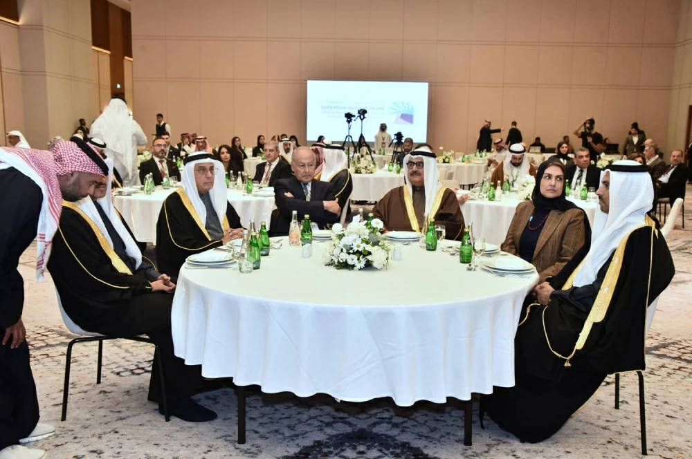 تدشين كتاب يوثّق مسيرة البحرين مع جامعة الدول العربية