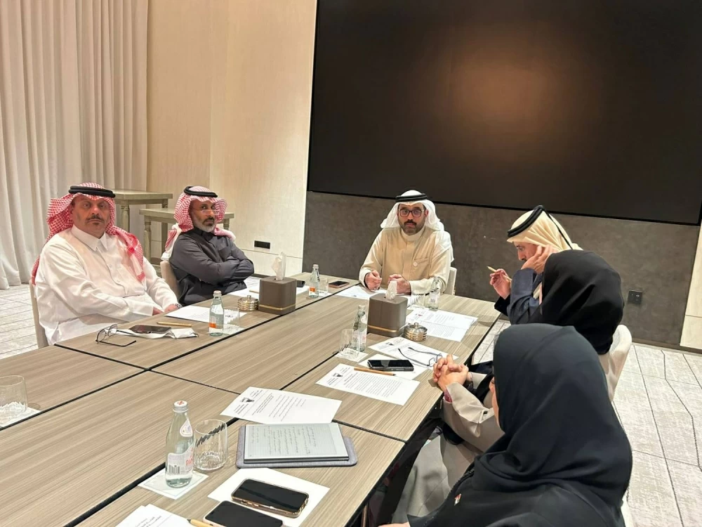 النائب السلوم يترأس الاجتماع التنسيقي الخليجي بالدوحة