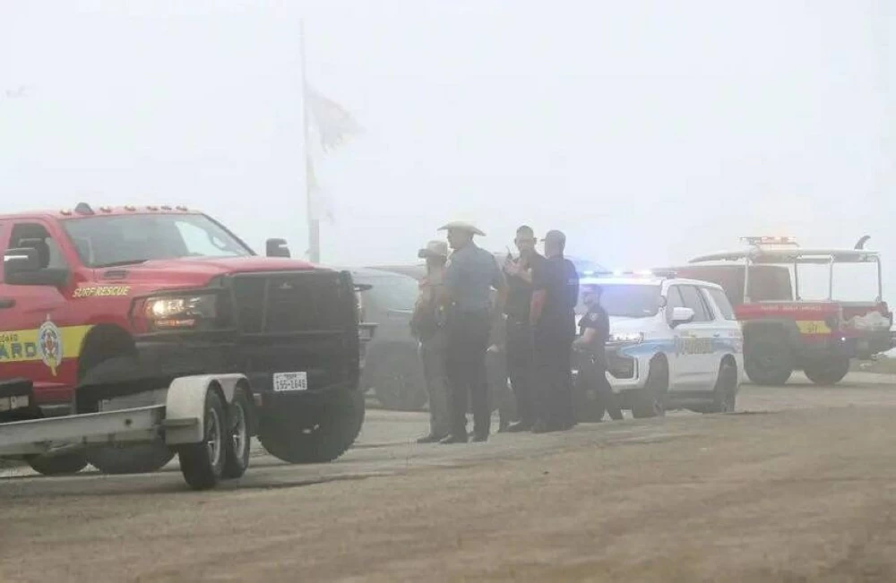 قتلى في تحطم طائرة تابعة للبحرية المكسيكية قبالة ساحل تكساس (فيديو)