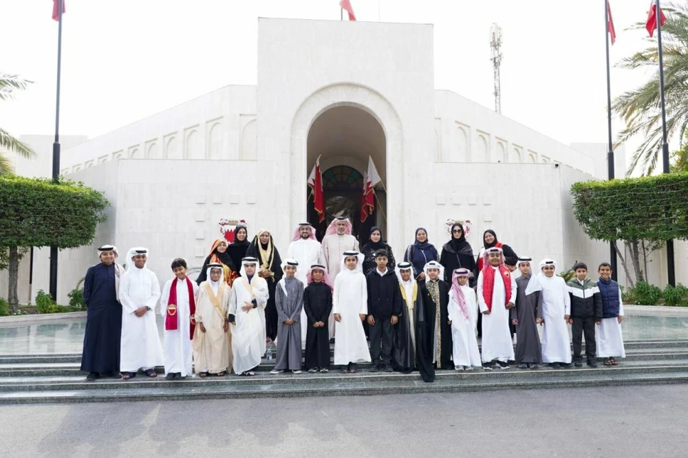&laquo;أمانة النواب&raquo; تستقبل وفداً من ابتدائية حسان بن ثابت للبنين