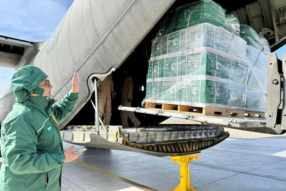 وصول الطائرة السعودية الـ76 لإغاثة أهالي غزة 