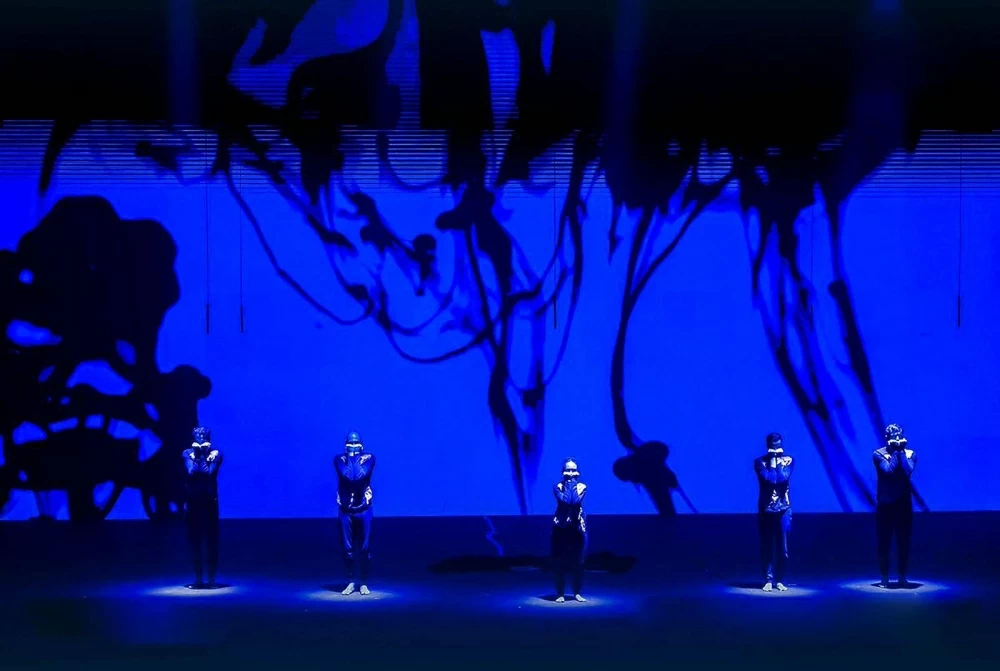 الرويعي يشارك في مؤتمر "LIRIS العالمي للسينوغرافيا" بجامعة السوربون في باريس