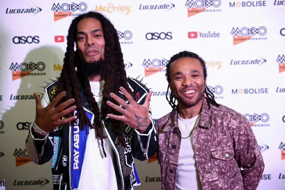 الشرطة البريطانية: لن يُتّخذ أي إجراء ضد فرقة &laquo;بوب فيلان&raquo; لهتافها ضد الجيش الإسرائيلي