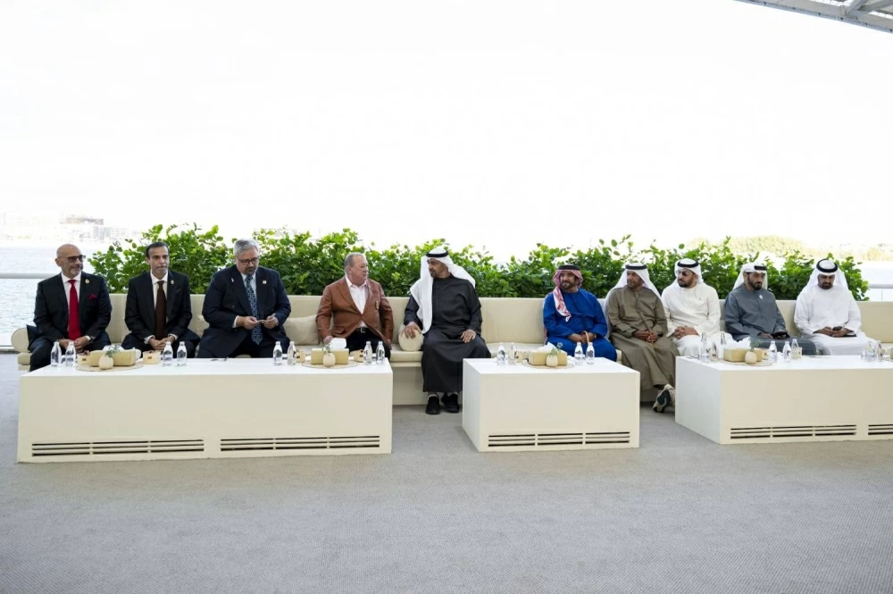رئيس دولة الإمارات يستقبل ملك ماليزيا ويبحثان تعزيز التعاون