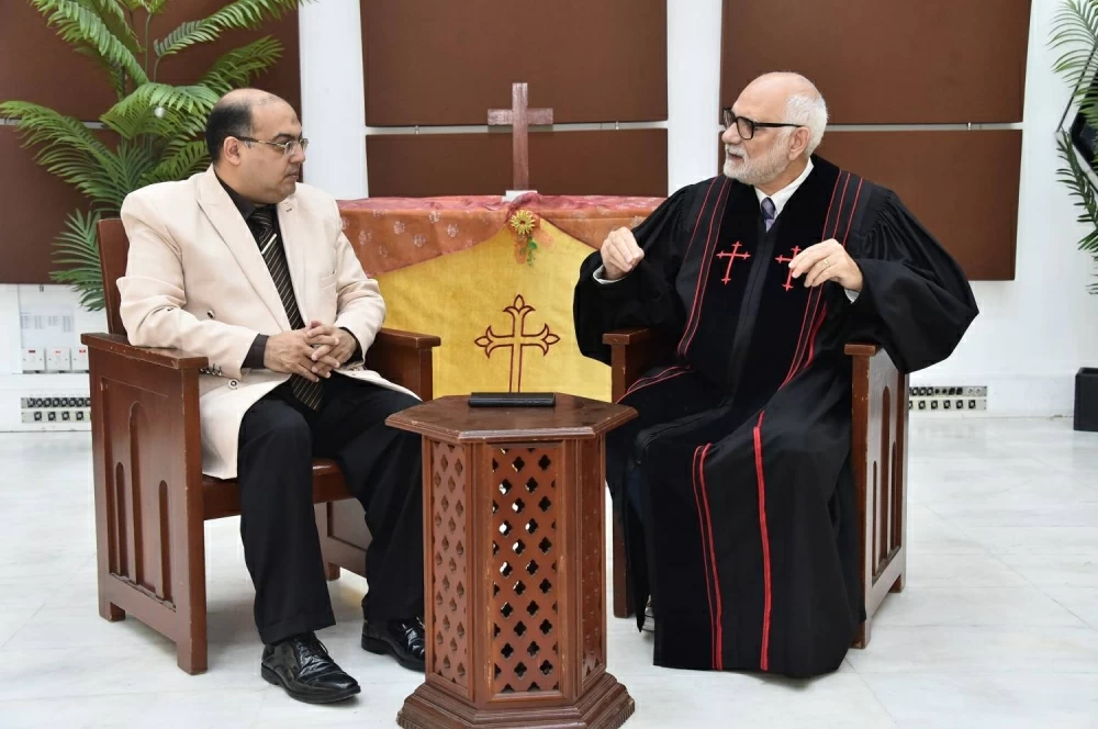 القس هاني عزيز لـ"الوطن": المسيحيون في البحرين ينعمون بالحرية الكاملة في العقيدة والعبادة بظل رعاية الملك