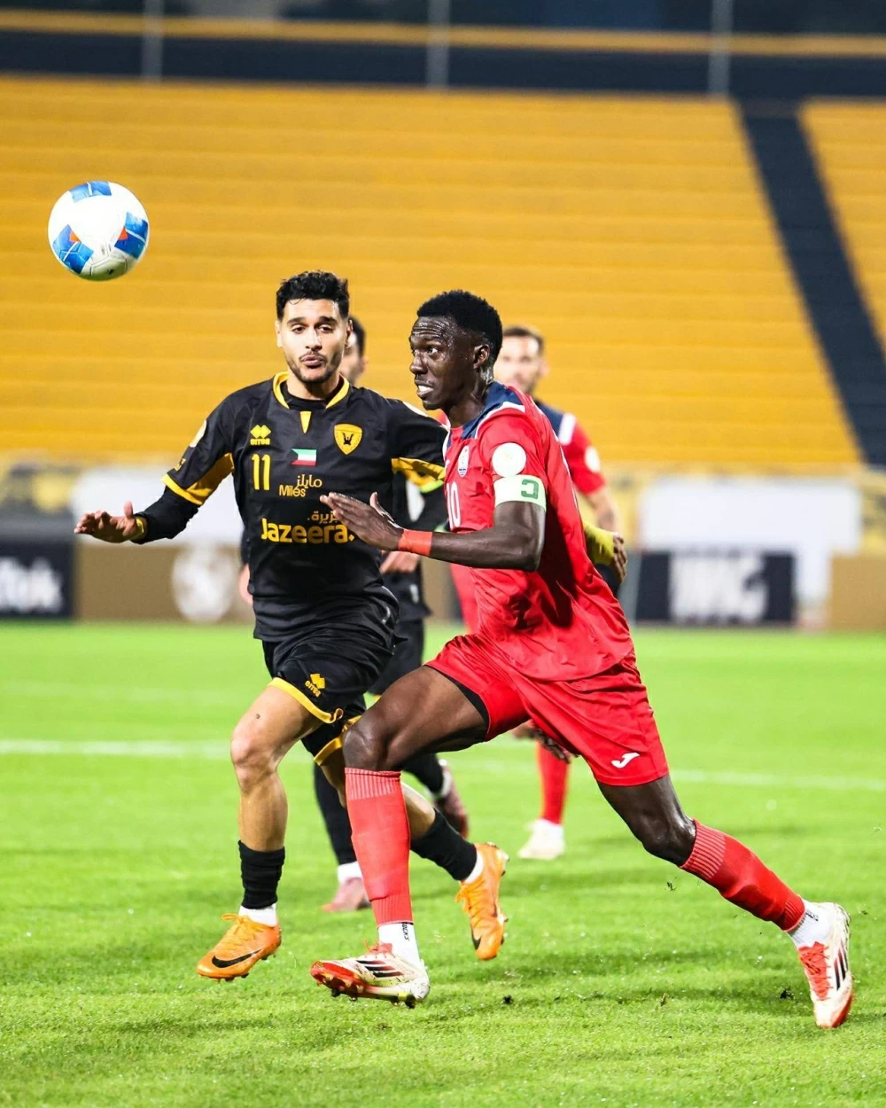 سترة يسقط أمام القادسية الكويتي بثنائية ويعقّد موقفه في دوري أبطال الخليج 
