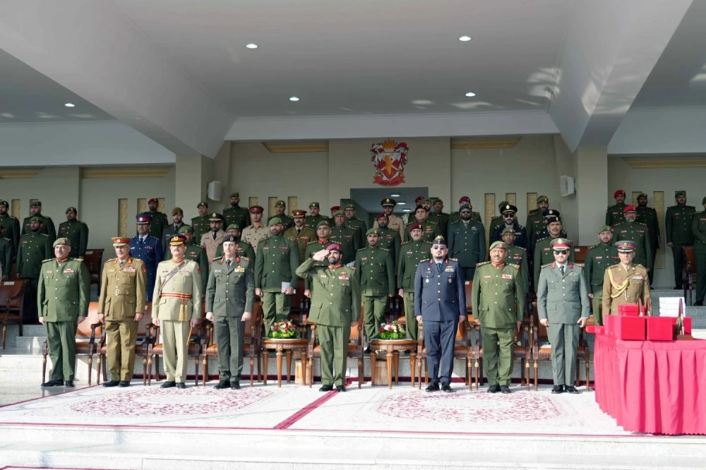 مساعد شؤون العمليات والتدريب يرعى حفل ختام مسابقة عصا قياس الخطوات العسكرية 