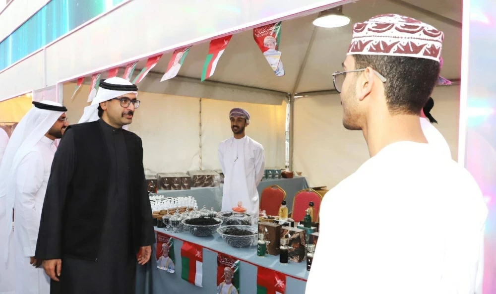 محافظ الجنوبية يفتتح مهرجان "وين وبكم" بنسخته السادسة في حلبة البحرين الدولية