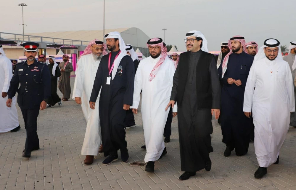 محافظ الجنوبية يفتتح مهرجان "وين وبكم" بنسخته السادسة في حلبة البحرين الدولية