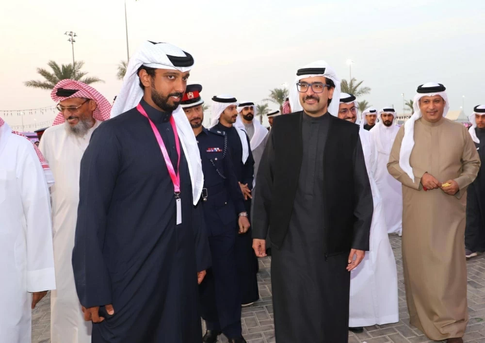 محافظ الجنوبية يفتتح مهرجان "وين وبكم" بنسخته السادسة في حلبة البحرين الدولية