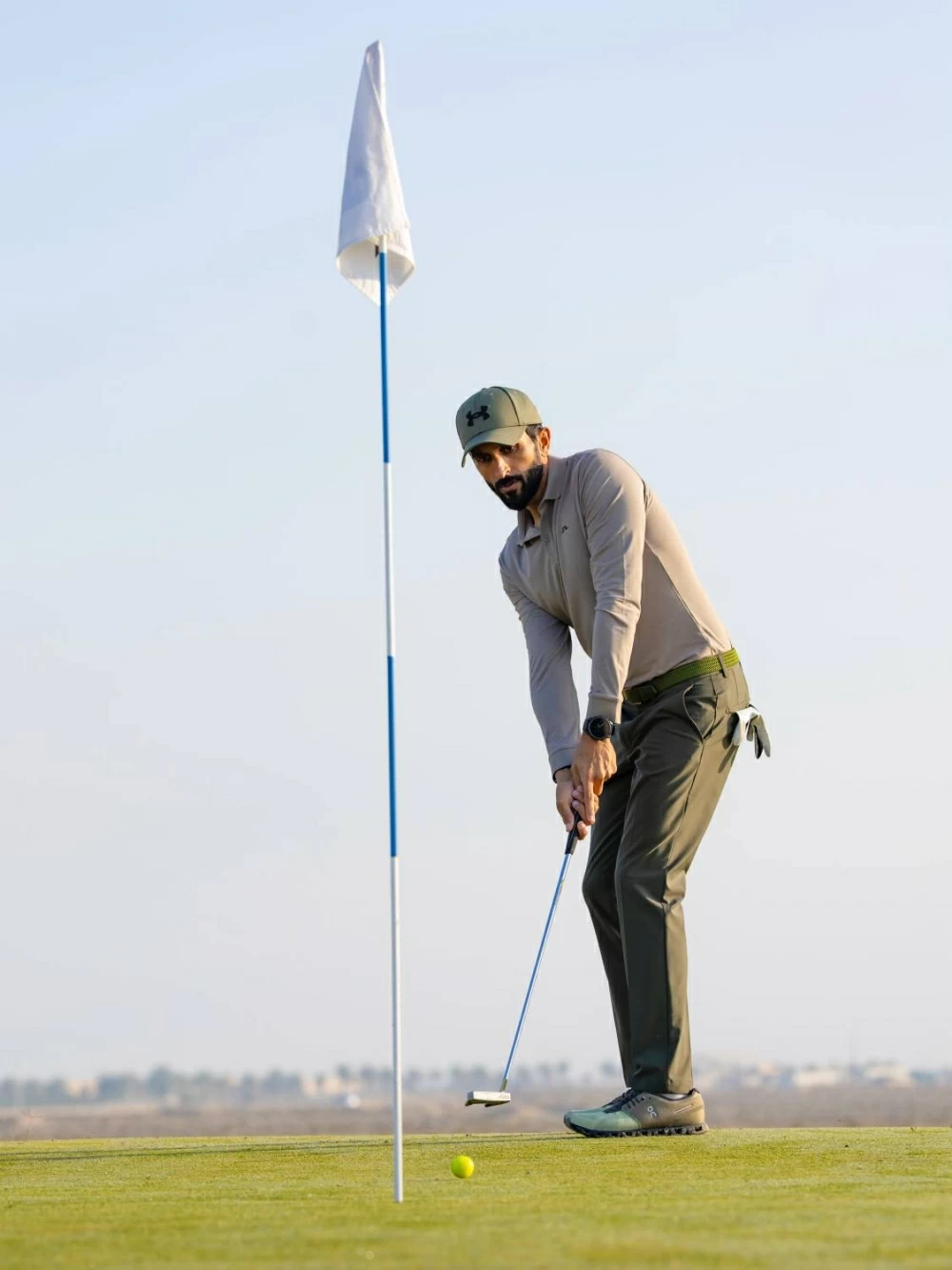 ناصر بن حمد يحرز المركز الأول في بطولة سلاح الجو الملكي للجولف