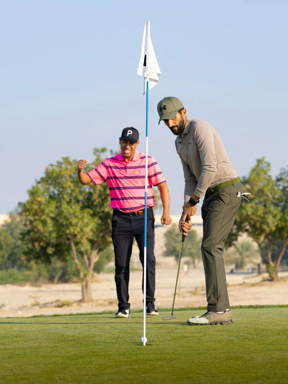 ناصر بن حمد يحرز المركز الأول في بطولة سلاح الجو الملكي للجولف