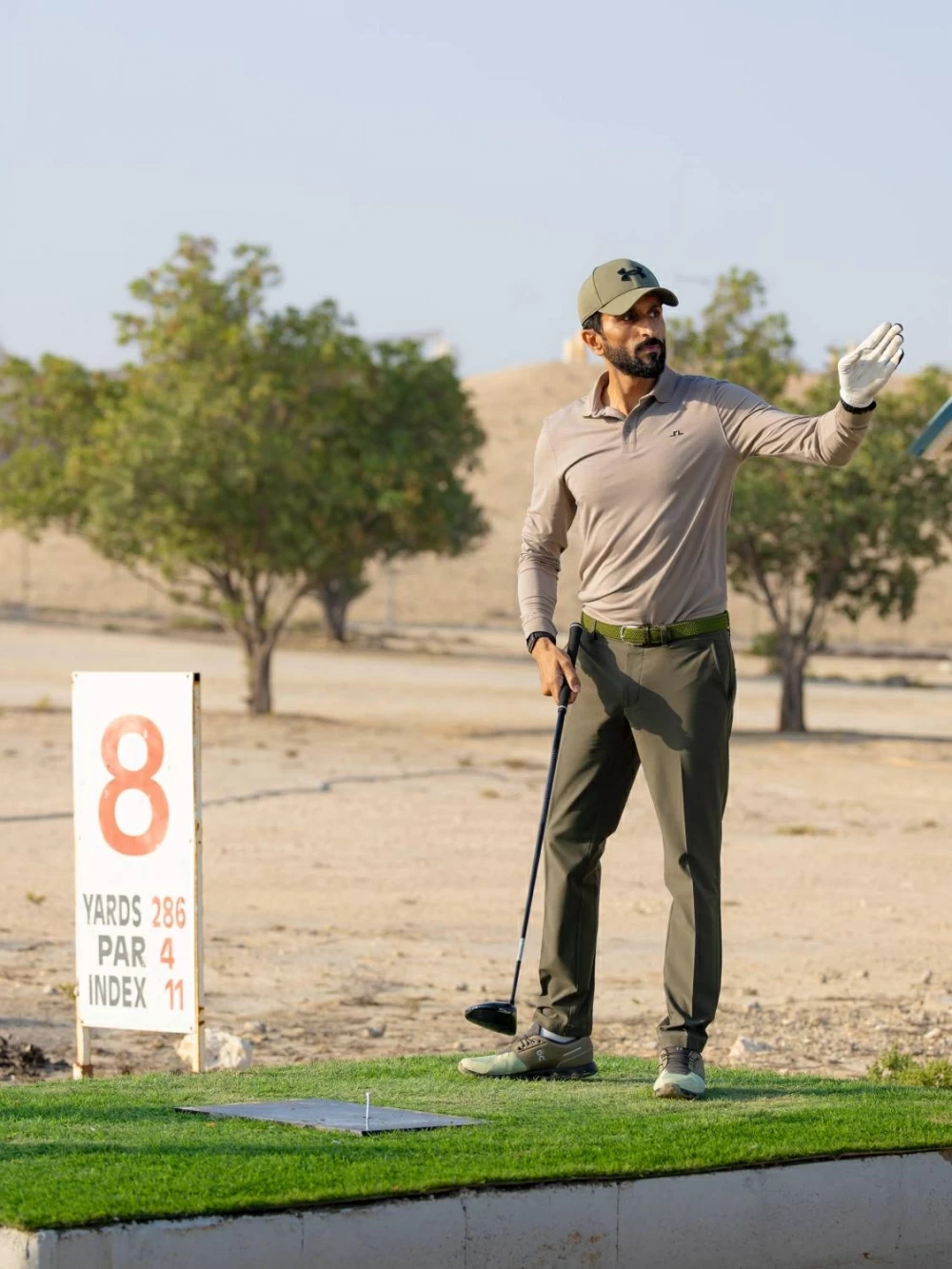 ناصر بن حمد يحرز المركز الأول في بطولة سلاح الجو الملكي للجولف