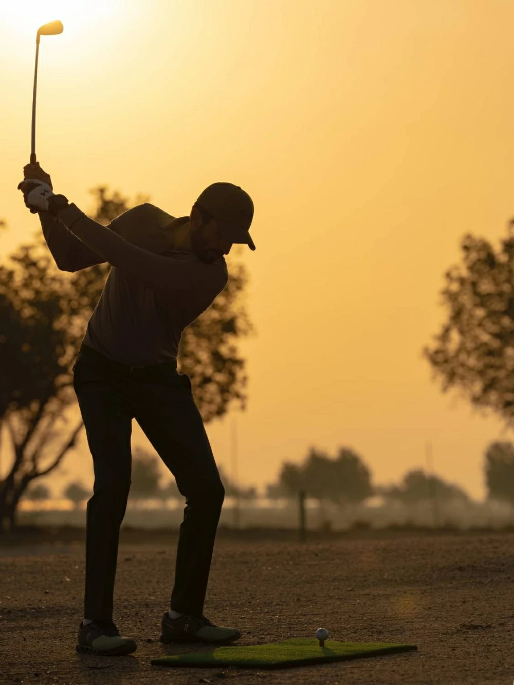 ناصر بن حمد يحرز المركز الأول في بطولة سلاح الجو الملكي للجولف