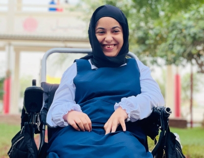 الطالبة زينب حسن تسطر قصة نجاح لافتة في مدرسة العهد الزاهر 