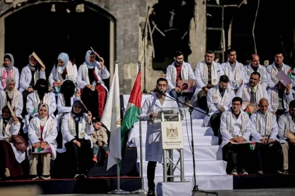 تخريج 168 طبيبا بغزة بشهادة "البورد" على أنقاض مجمع الشفاء