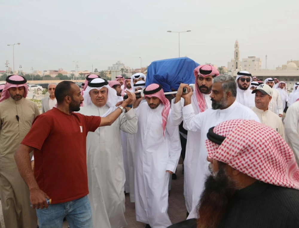 تشييع حرم اللواء محمد بن محمد بن دينه إلى مثواها الأخير