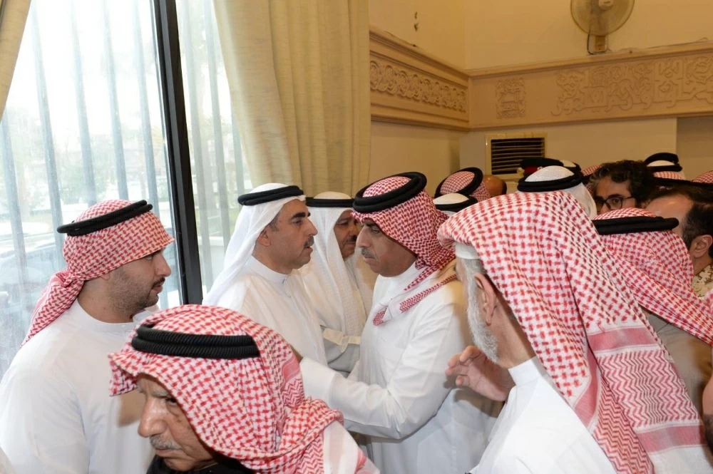 جموع غفيرة تودع العقيد المتقاعد خالد بن دينة لمثواه الأخير