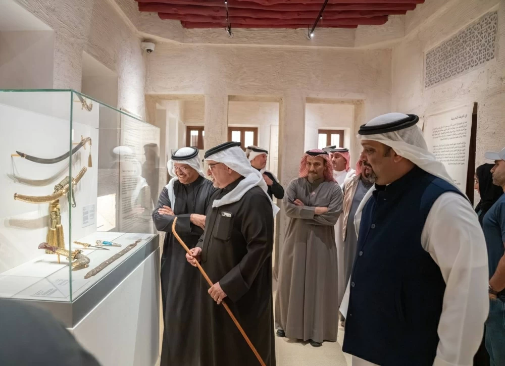 ولي العهد رئيس الوزراء يتفضل بزيارة لمهرجان ليالي المحرق