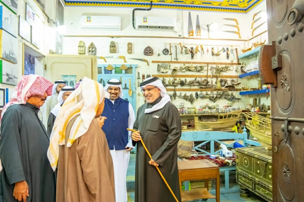 ولي العهد رئيس الوزراء يتفضل بزيارة لمهرجان ليالي المحرق