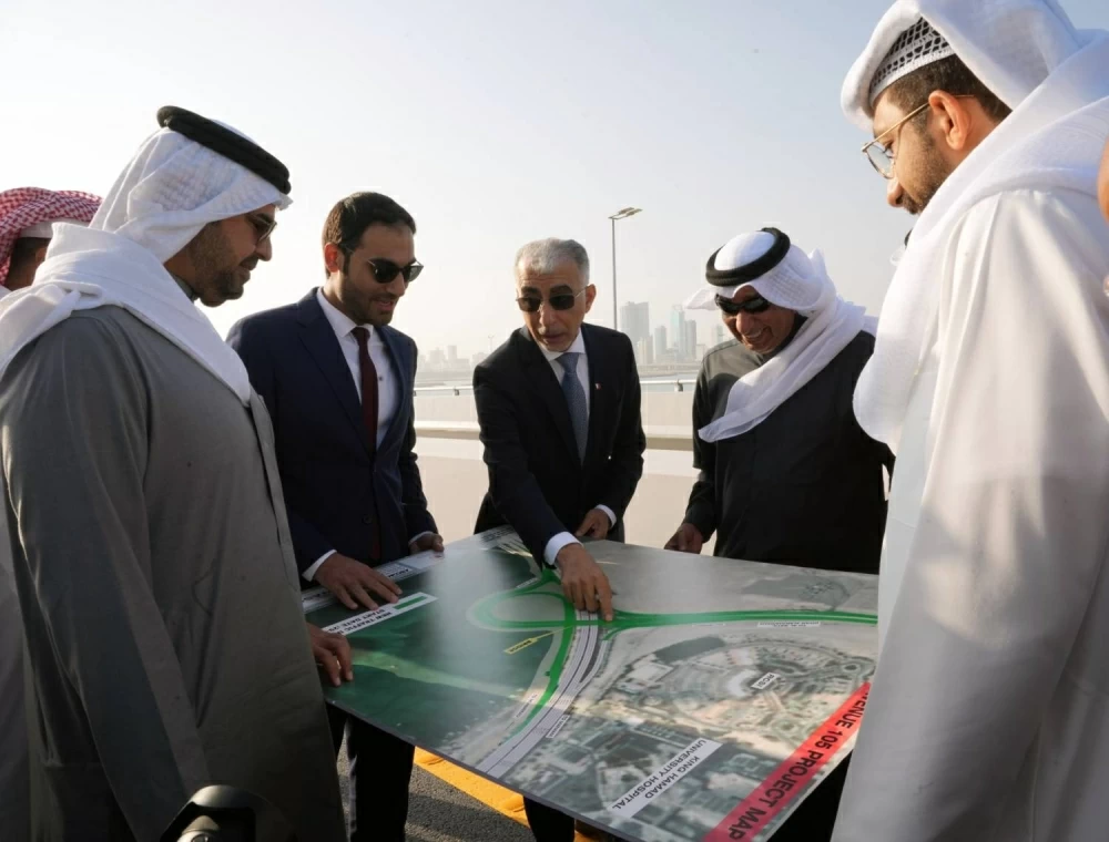 وزير الأشغال يعلن انطلاق الحركة المرورية على الجسر الرابط بين جسر الشيخ عيسى بن سلمان وشارع 105 بالبسيتين
