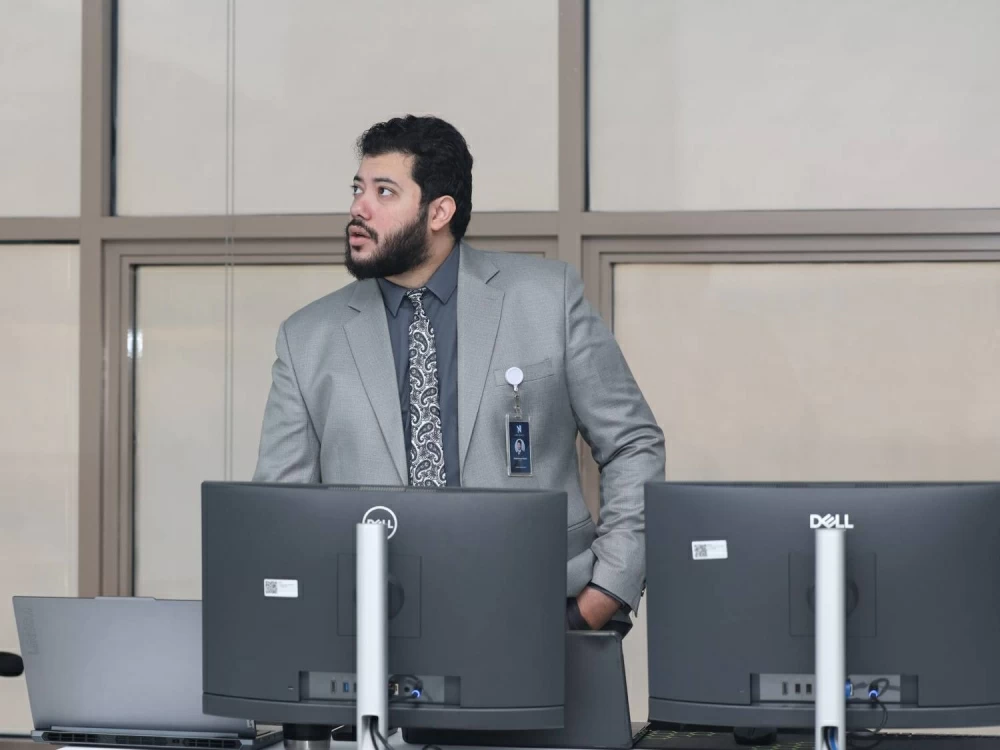 مركز ناصر العلمي والتقني يواصل تأهيل الكوادر الوطنية في مجالات التقنية المتقدمة عبر تدريب الدفعة الثانية في مختبر الأمن السيبراني 