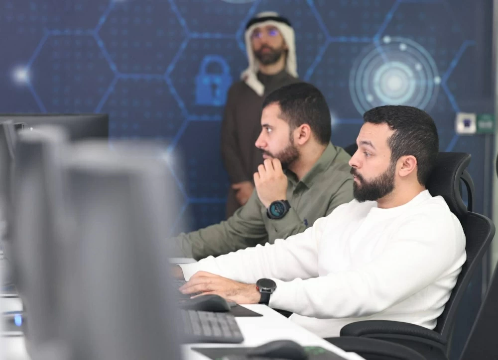 مركز ناصر العلمي والتقني يواصل تأهيل الكوادر الوطنية في مجالات التقنية المتقدمة عبر  تدريب الدفعة الثانية في مختبر الأمن السيبراني