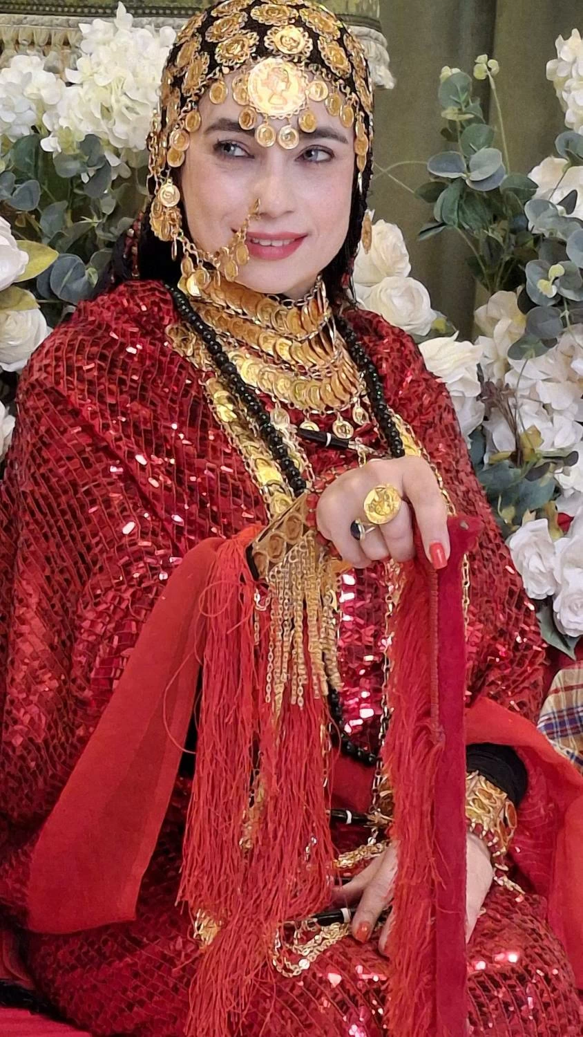 احتفالا بالأعياد الوطنية.. (فينا خير) تقدم استعراضا تراثيا عن الزواج في السودان بجمعية الحِكمة للمتقاعدين