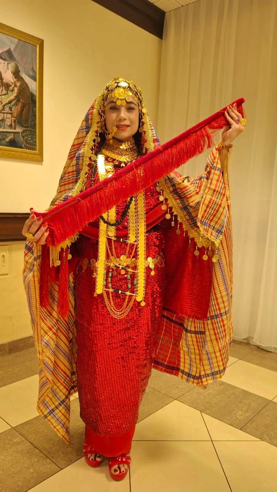 احتفالا بالأعياد الوطنية.. (فينا خير) تقدم استعراضا تراثيا عن الزواج في السودان بجمعية الحِكمة للمتقاعدين