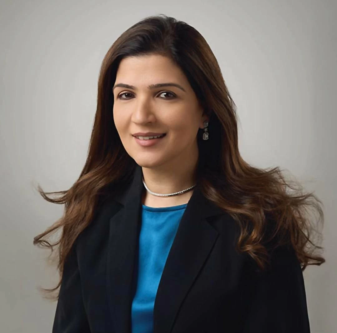 الرئيس التنفيذي للجهاز الوطني للإيرادات تؤكد على المبادرات التي أقرها مجلس الوزراء بما يعزز تنويع مصادر الدخل 