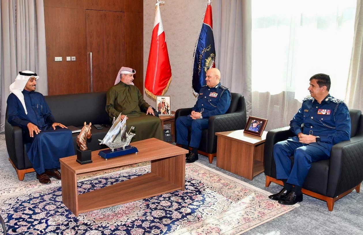 رئيس الشرطة يستقبل الرئيس التنفيذي لحلبة البحرين الدولية 
