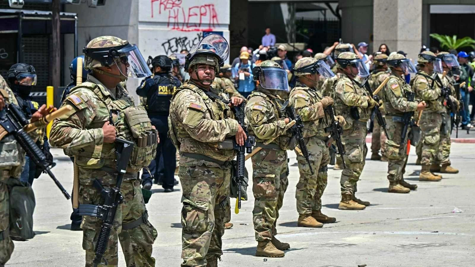 ترامب يقرر سحب «الحرس الوطني» من 3 مدن أمريكية 