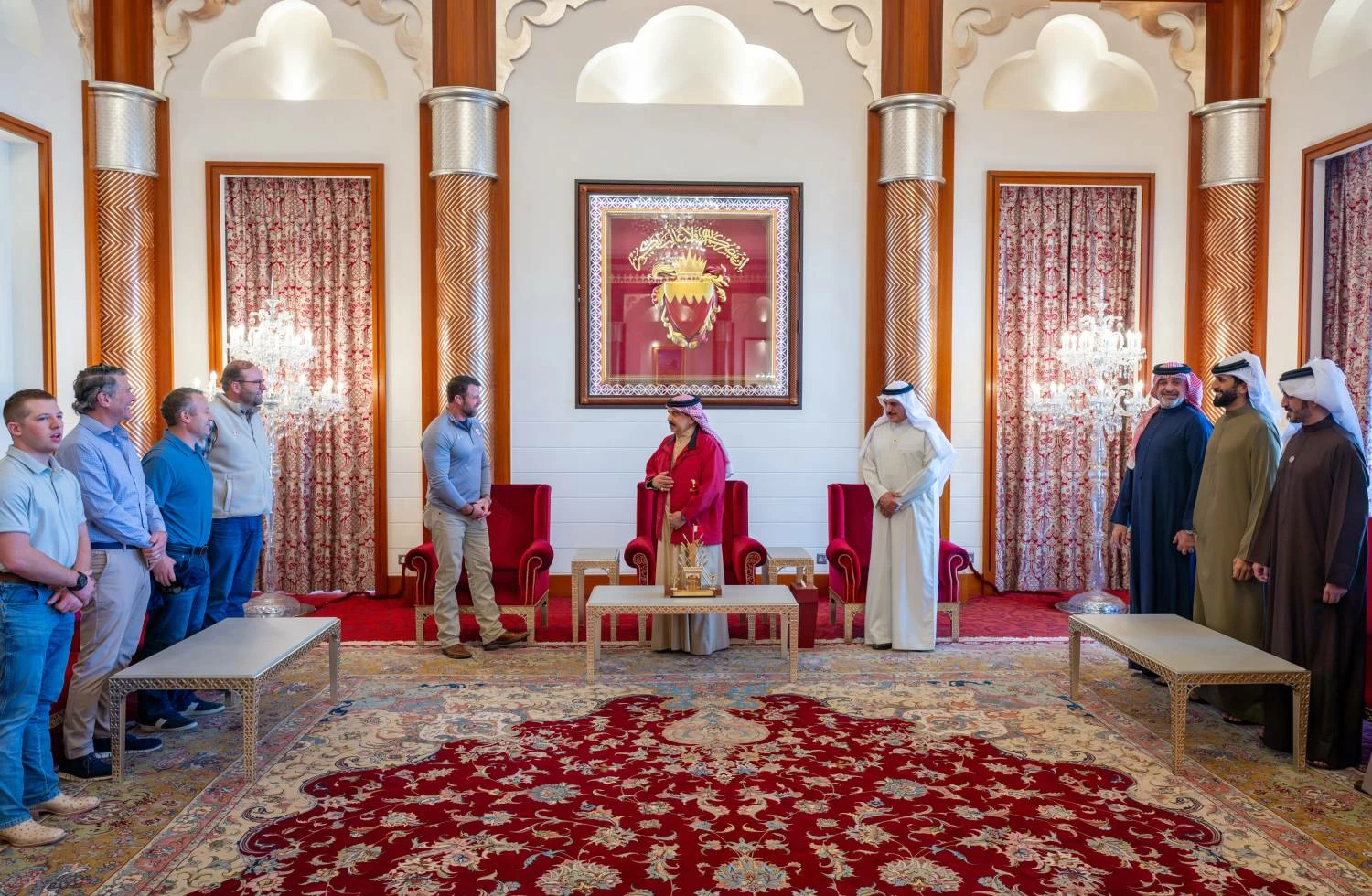 جلالة الملك المعظم يستقبل وفدًا من أعضاء الكونغرس الأمريكي