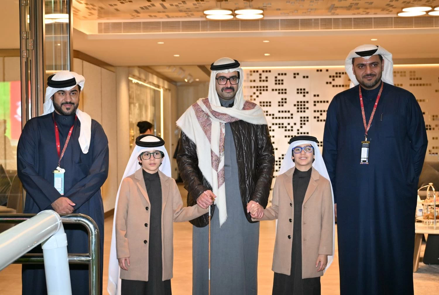 عيسى بن سلمان بن حمد يشهد الجولة الثانية لبطولة البحرين الدولية