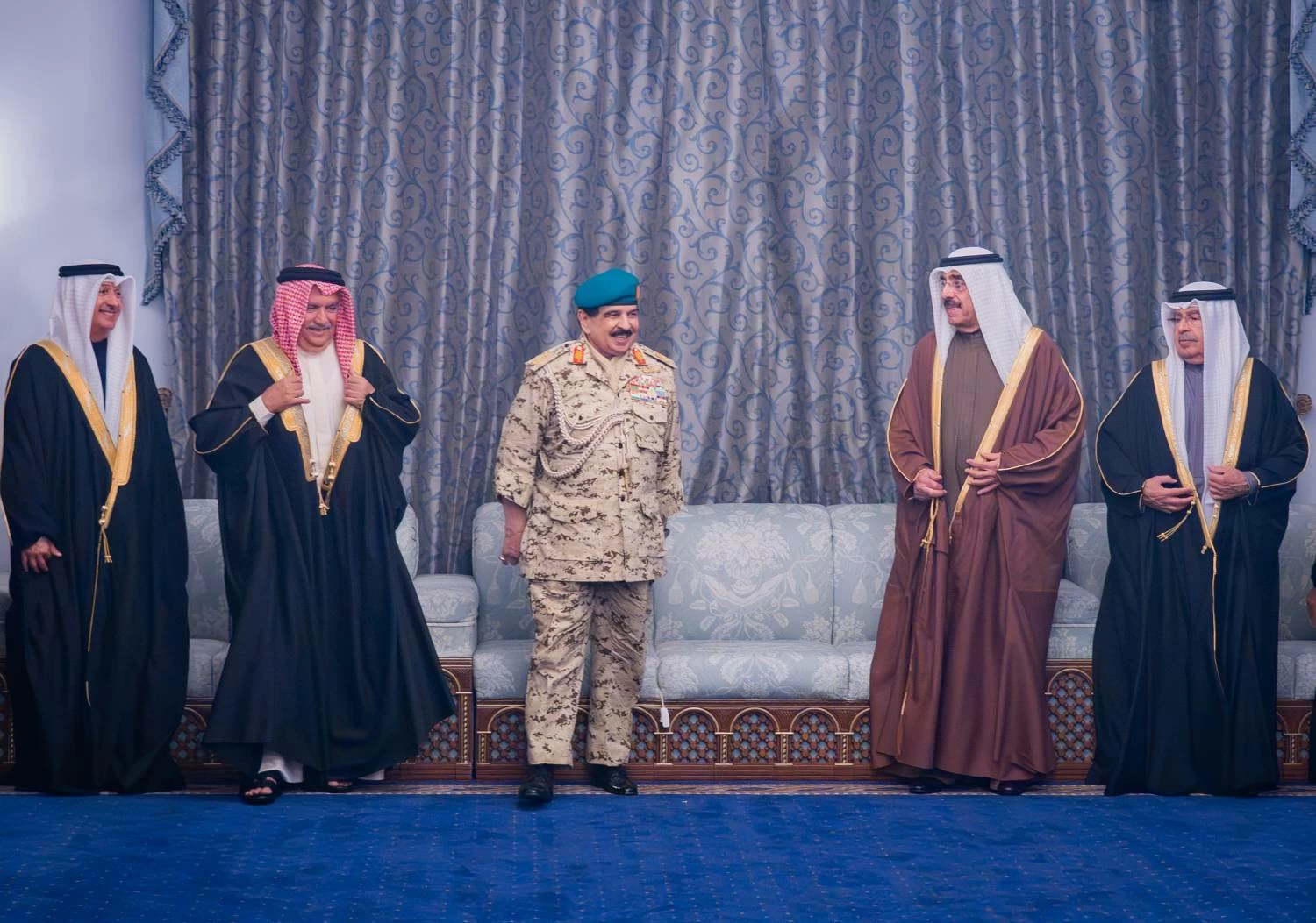 الملك يُشرّف حفل زواج الشيخ محمد بن حمد بن محمد بن سلمان آل خليفة