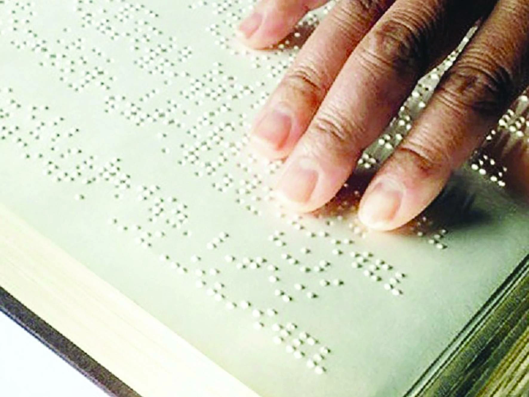 البحرين تؤكد التزامها بحقوق المكفوفين والدمج الشامل باليوم العالمي للغة برايل