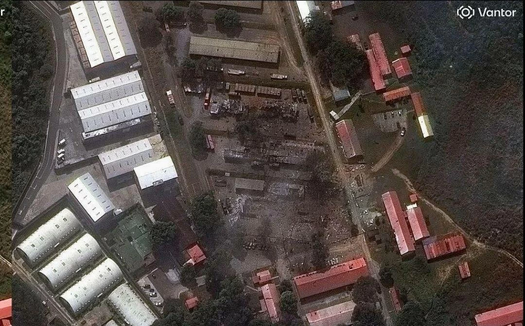 الأقمار الصناعية توثّق آثار الضربات الأمريكية على المقر الأخير لمادورو قبل اعتقاله (صور)