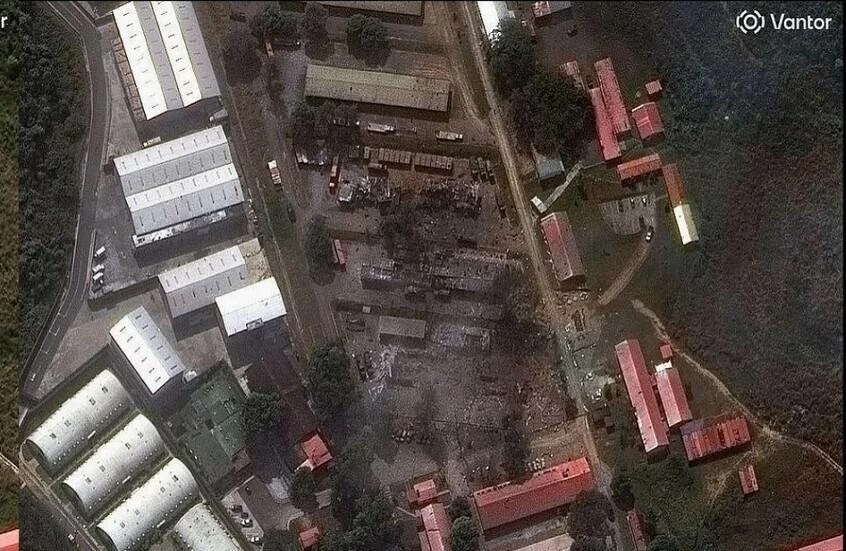 الأقمار الصناعية توثّق آثار الضربات الأمريكية على المقر الأخير لمادورو قبل اعتقاله (صور)