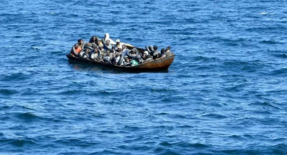 نيجيريا.. عشرات الغرقى والمفقودين إثر انقلاب قارب (فيديو)