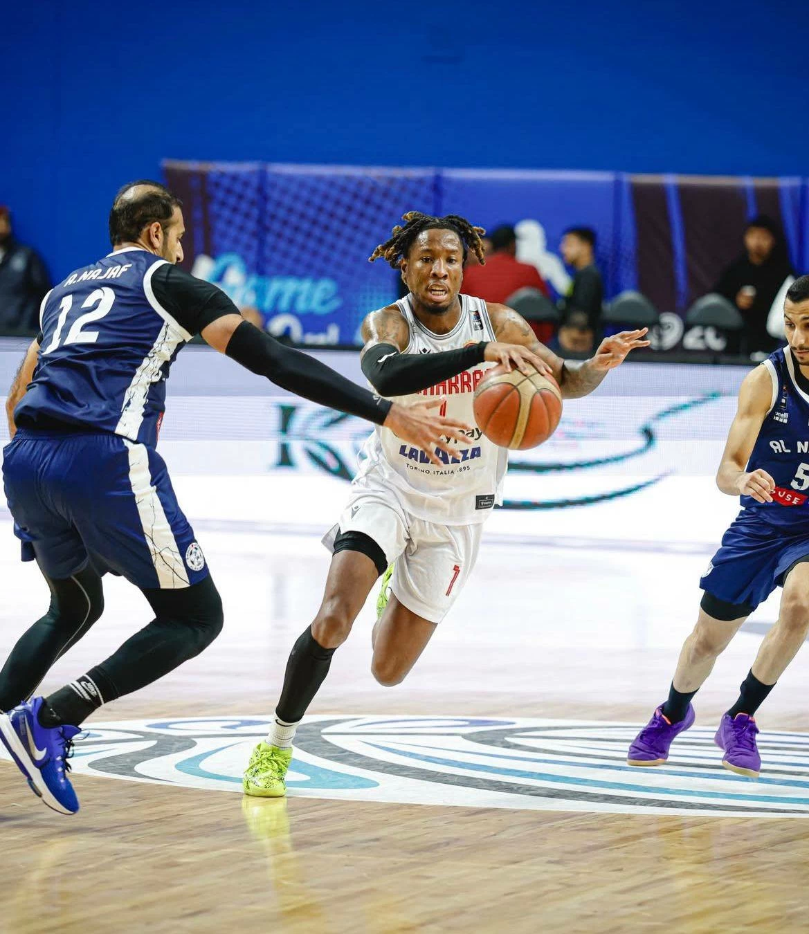 المحرق يكتسح النجمة ويحافظ على صدارته لدوري زين السلاوي