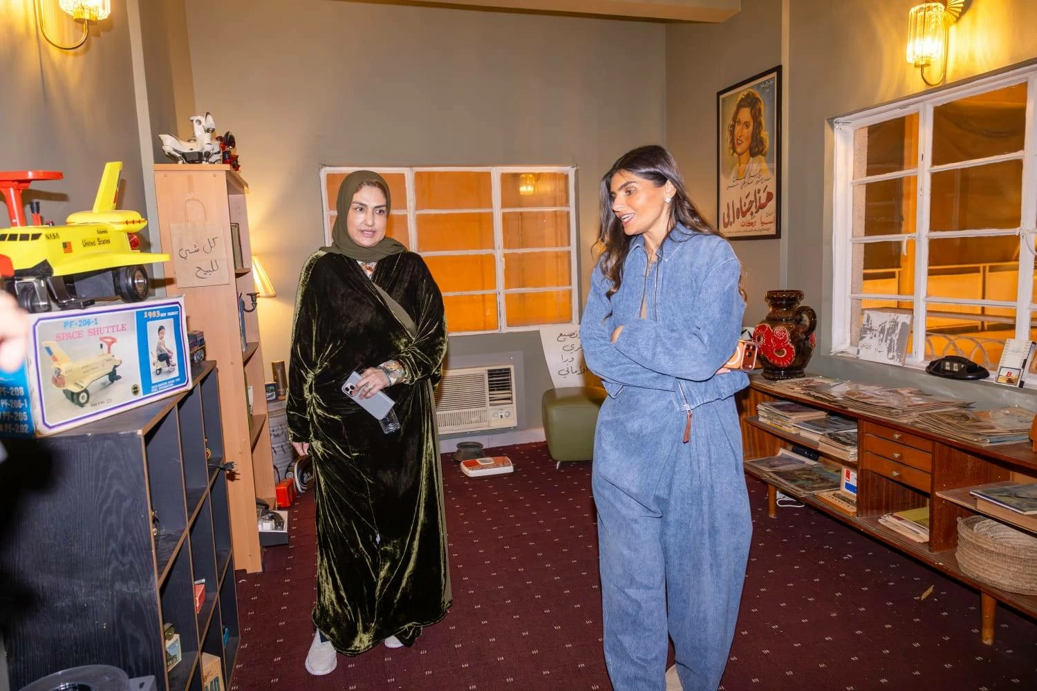 مستشار الملك للشئون الثقافية والعلمية تقوم بجولة في فعالية &laquo;هوى المنامة&raquo;