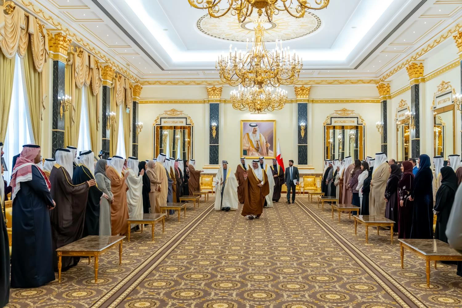 ولي العهد رئيس الوزراء: تطور البحرين في مختلف الميادين يعكس كفاءة الكوادر الوطنية