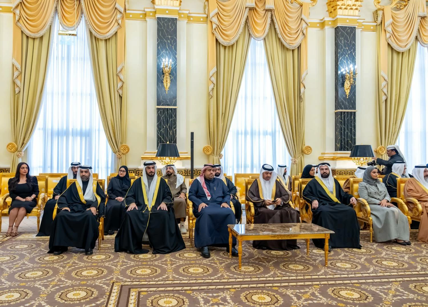 ولي العهد رئيس الوزراء: تطور البحرين في مختلف الميادين يعكس كفاءة الكوادر الوطنية