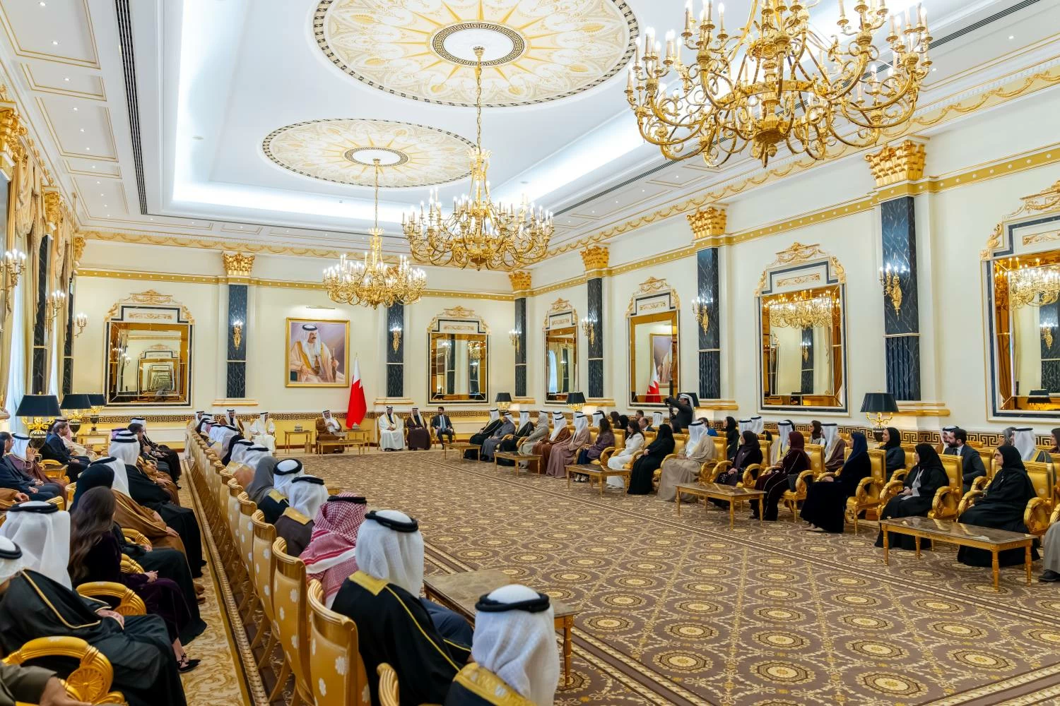 ولي العهد رئيس الوزراء: تطور البحرين في مختلف الميادين يعكس كفاءة الكوادر الوطنية