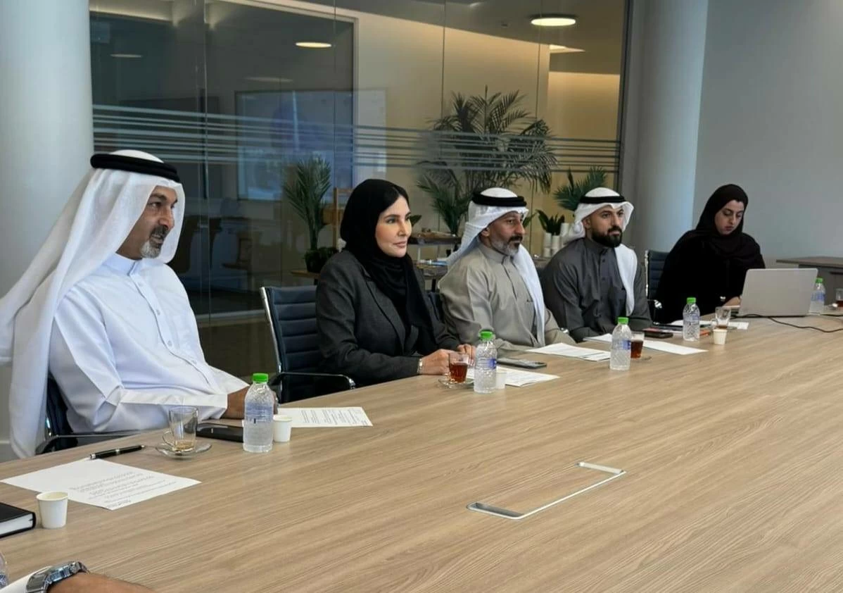 تعزيزًا للشراكة بين القطاعين العام والخاص.. وزارة المواصلات والاتصالات تبحث آليات تطوير تنظيم النقل البري مع غرفة تجارة وصناعة البحرين