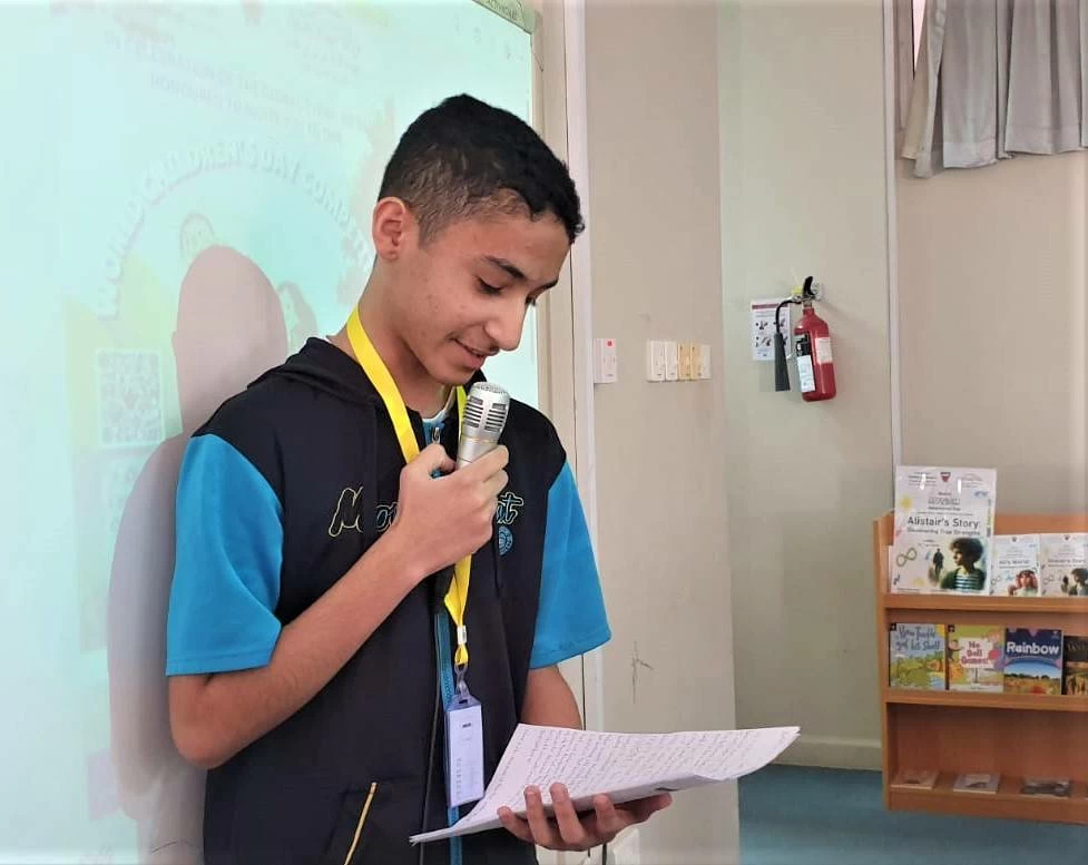 مدارس تضم أندية لتطوير إتقان اللغة الإنجليزية ودعم مناهجها