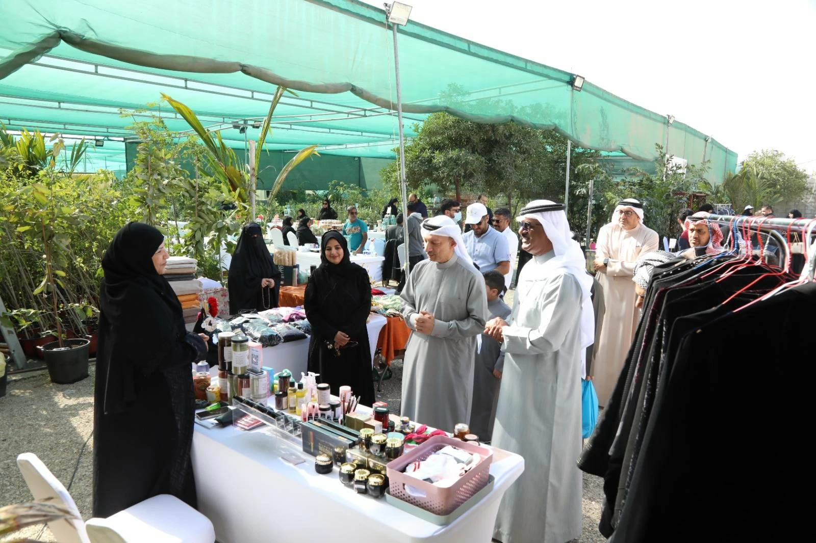 محافظ الشمالية يزور فعالية &laquo;سنبلة&raquo; ويشيد بتميّز المزارع البحريني