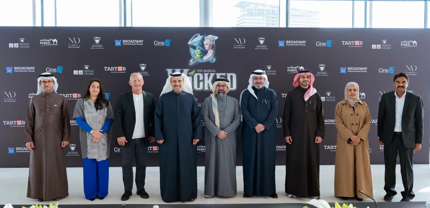 وزير الإعلام يؤكد أن مملكة البحرين تمثل منصة جاذبة لاستضافة أبرز الأعمال الفنية العالمية