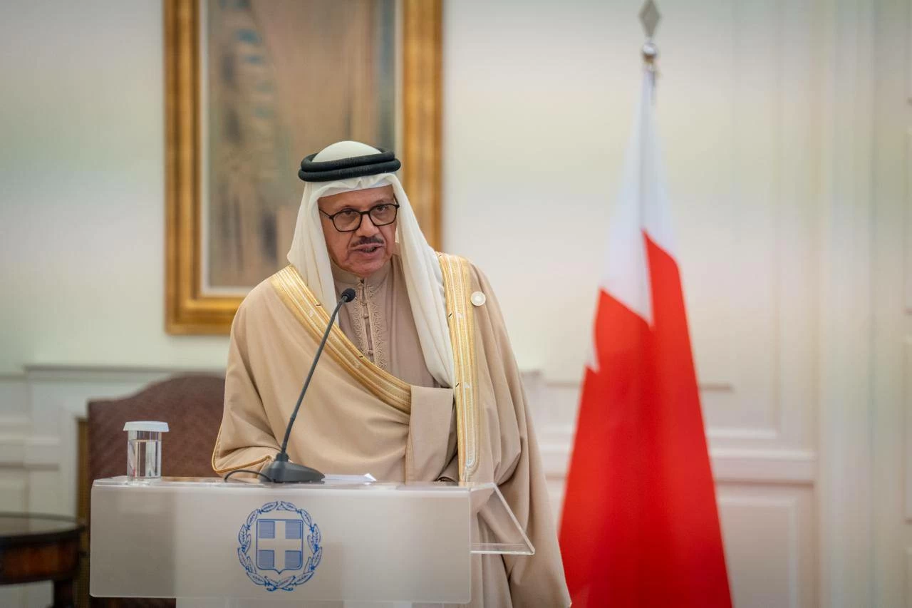 وزير الخارجية يعقد مؤتمراً صحفياً مع وزير الخارجية في جمهورية اليونان